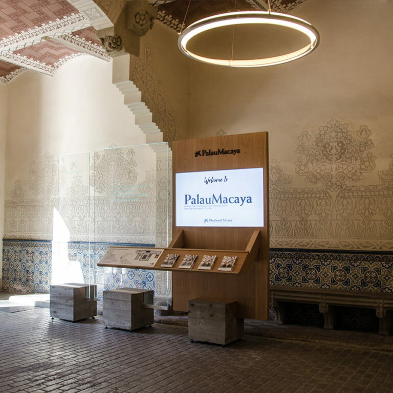 Palau Macaya – Paneles Corporativos
